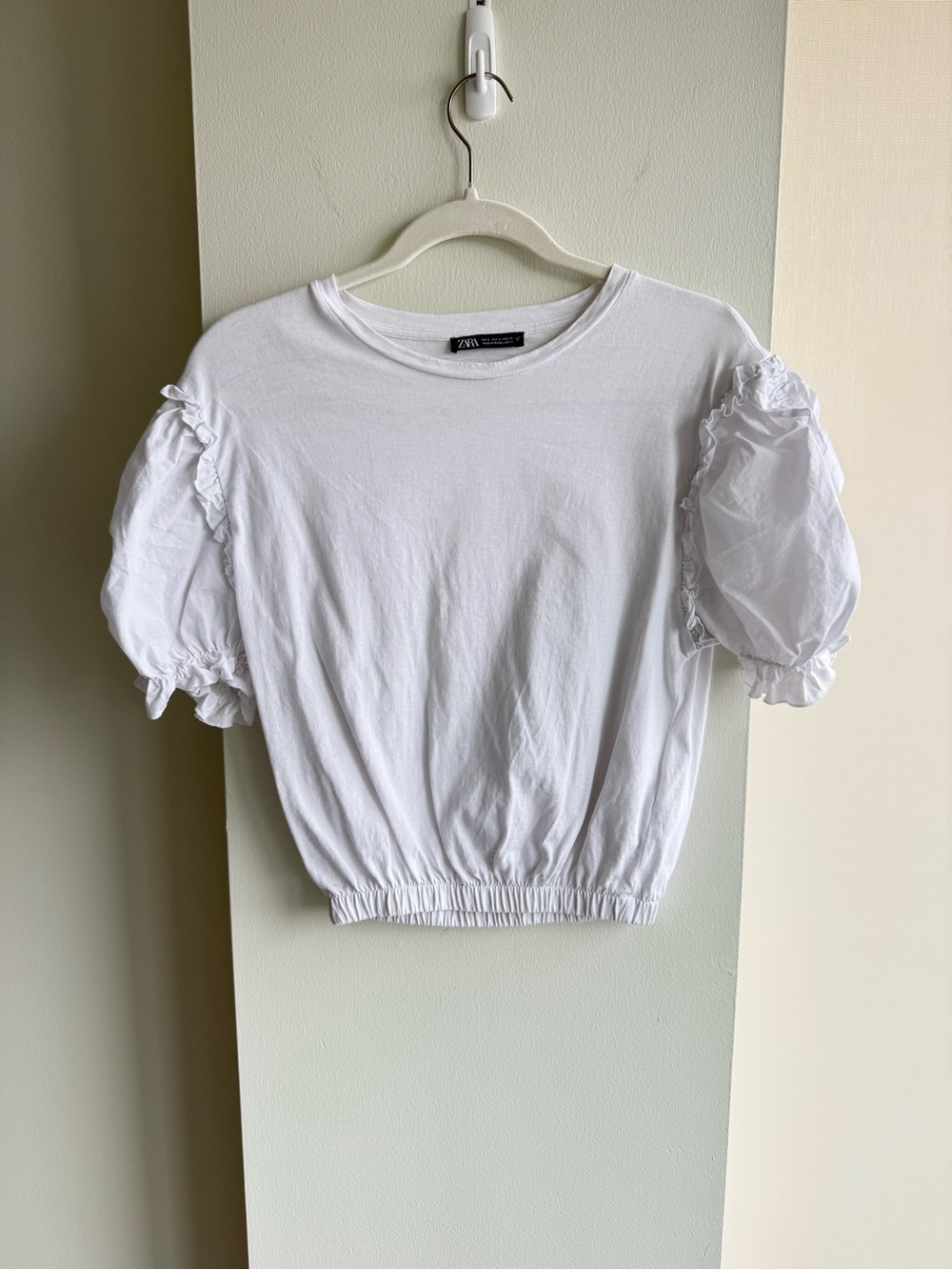 Zara White Puff Sleeve Cropped Top with Elastic Hem